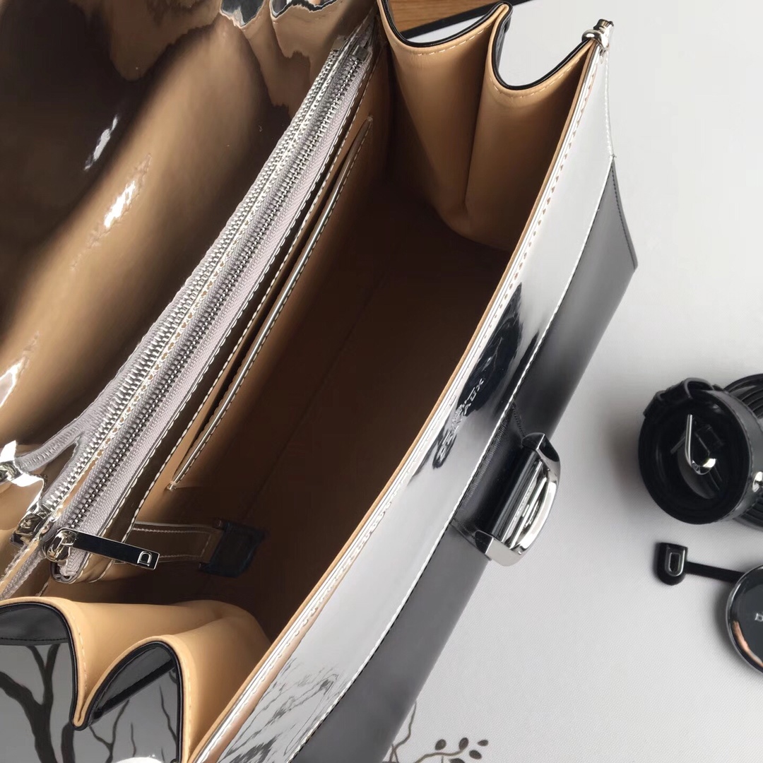 델보 브리앙 박스 GM 백 유광 블랙